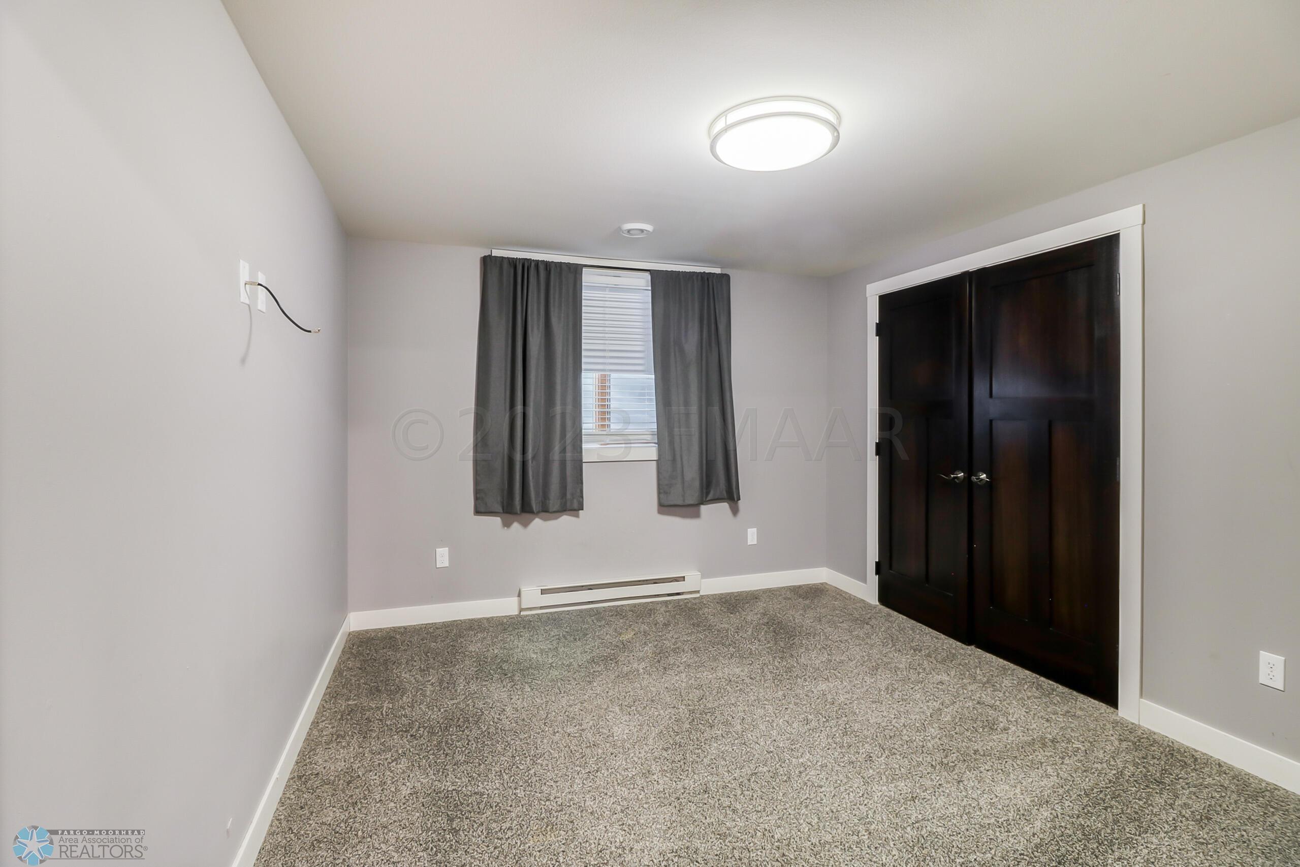 Basement Bedroom3_1