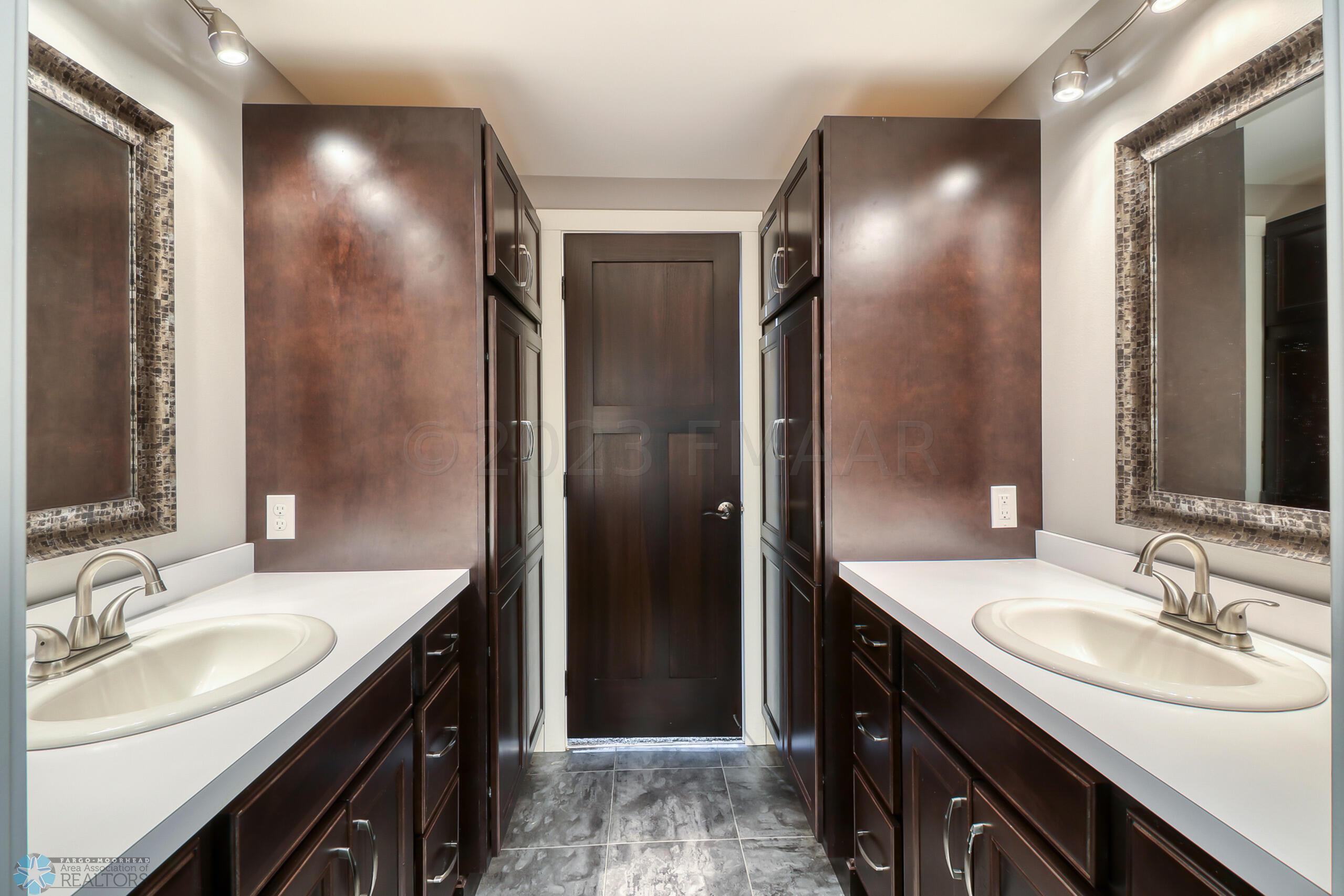 Basement Bathroom1_3