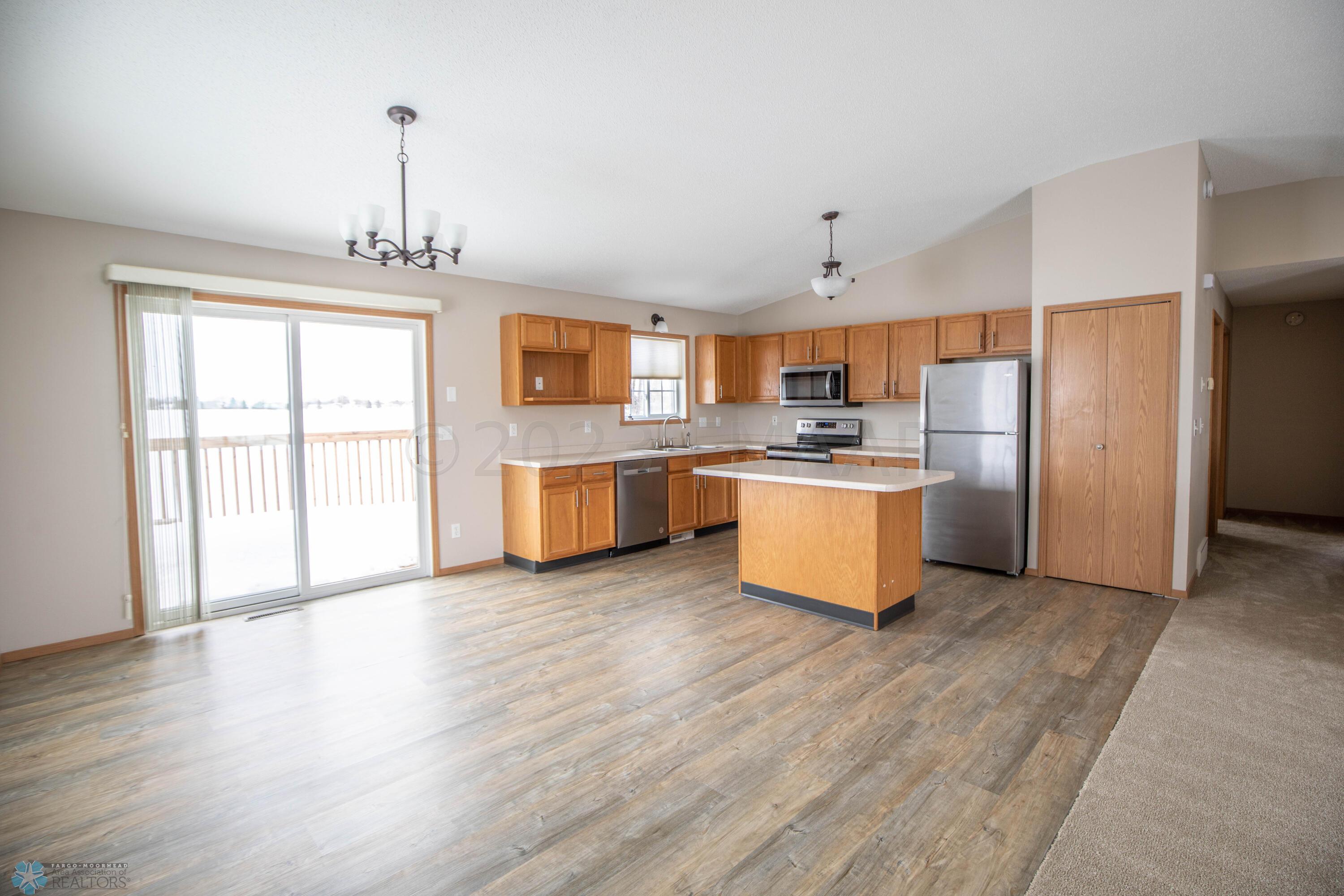 3501 39th St S, Moorhead, MN