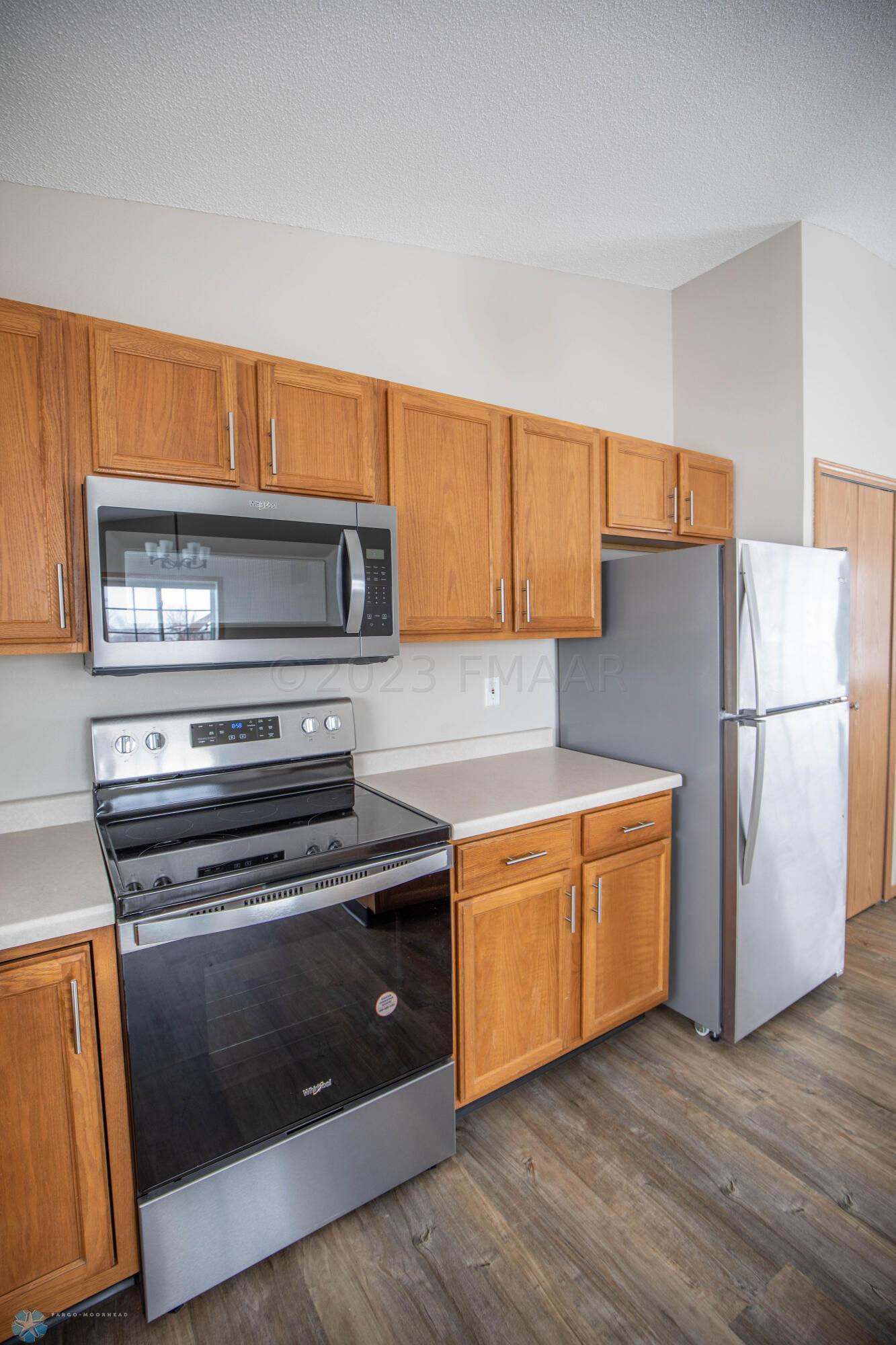 3501 39th St S, Moorhead, MN