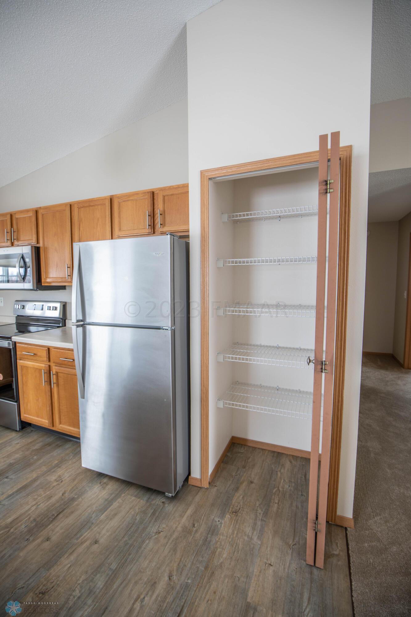 3501 39th St S, Moorhead, MN