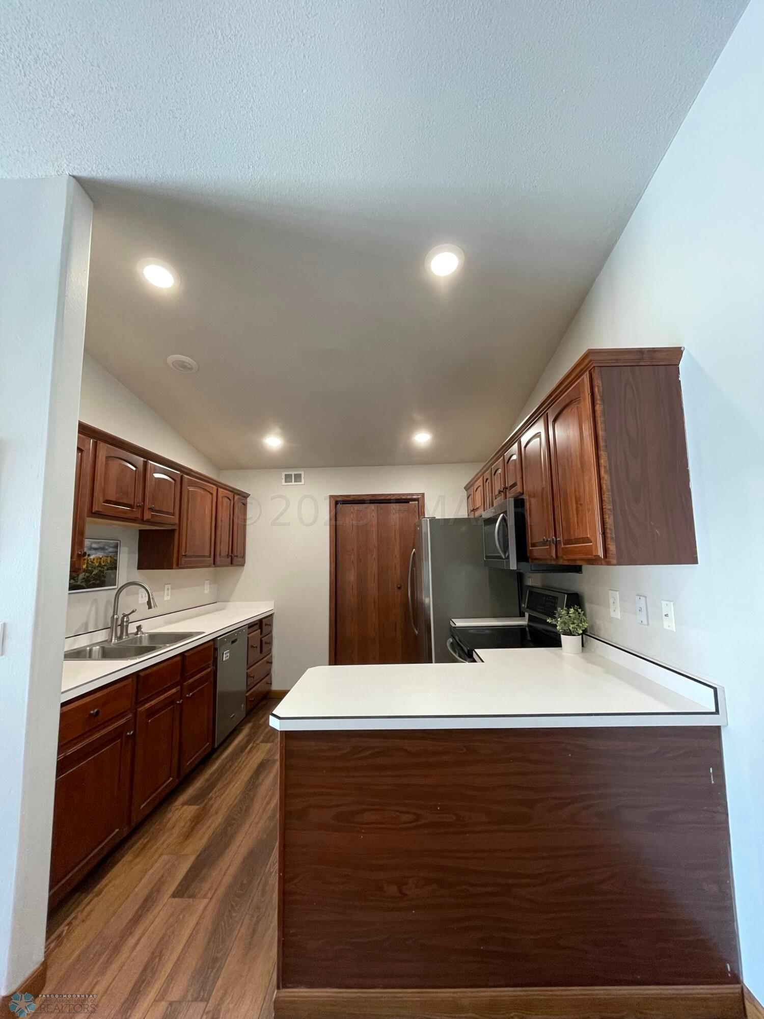 7 Kitchen