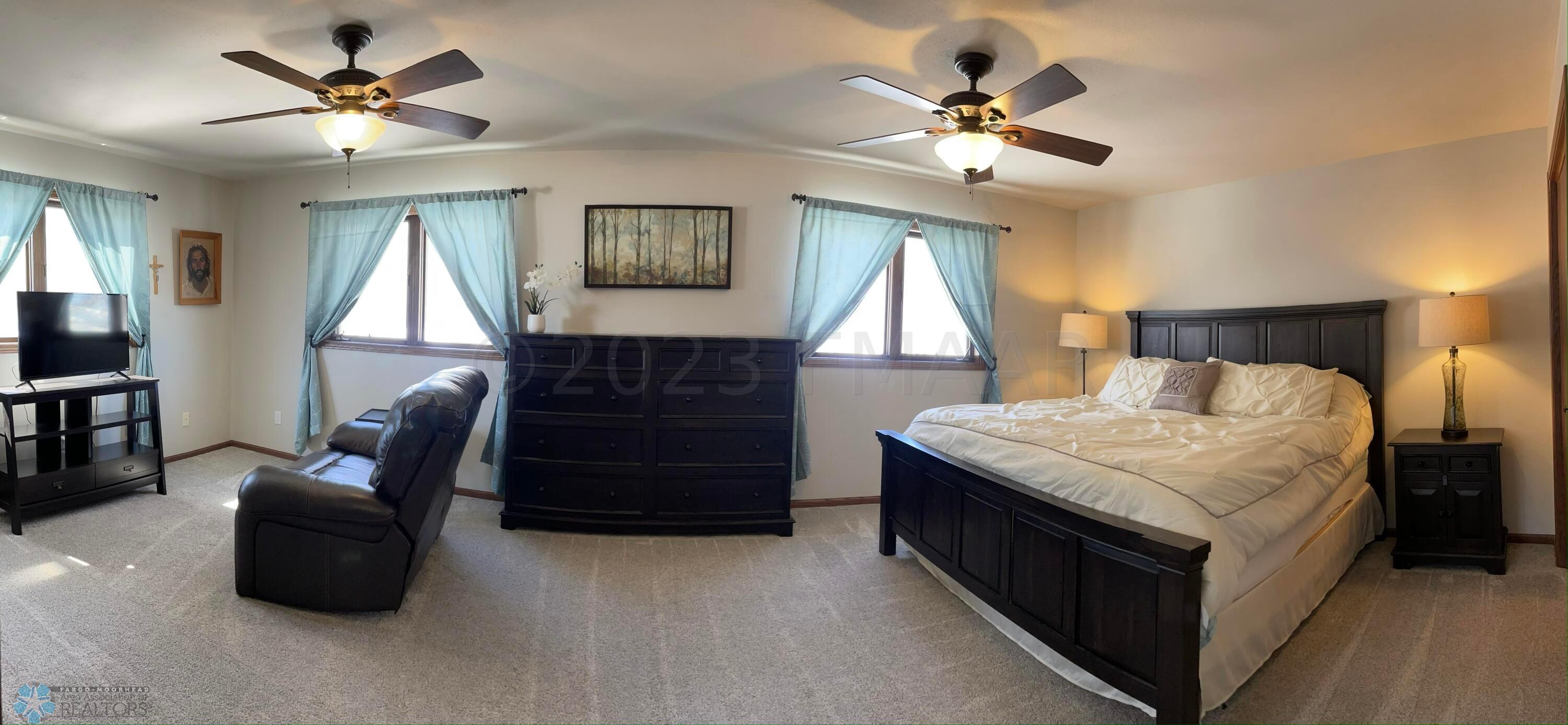 10 Master Bedroom Pano