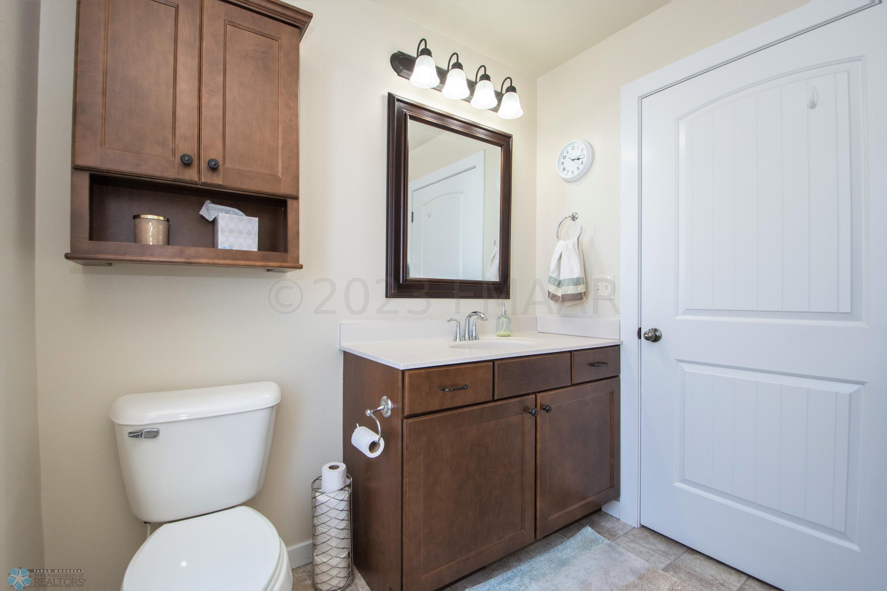 Upper Level Full Bathroom