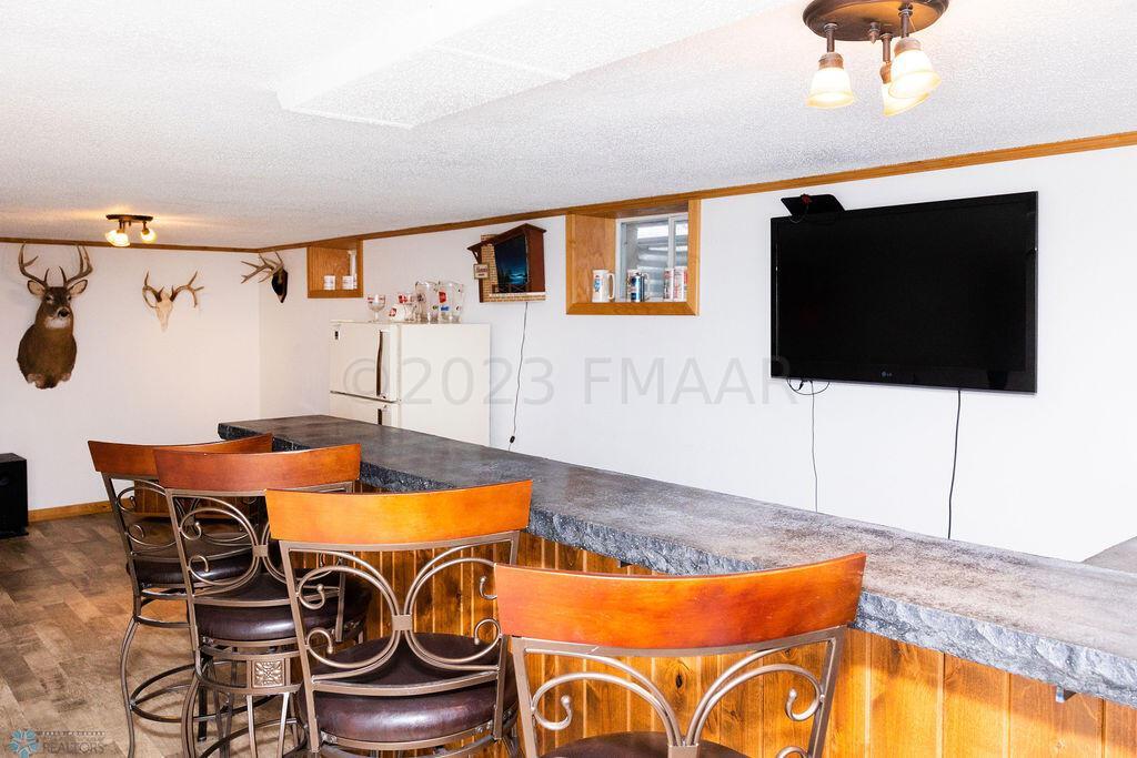 Full bar