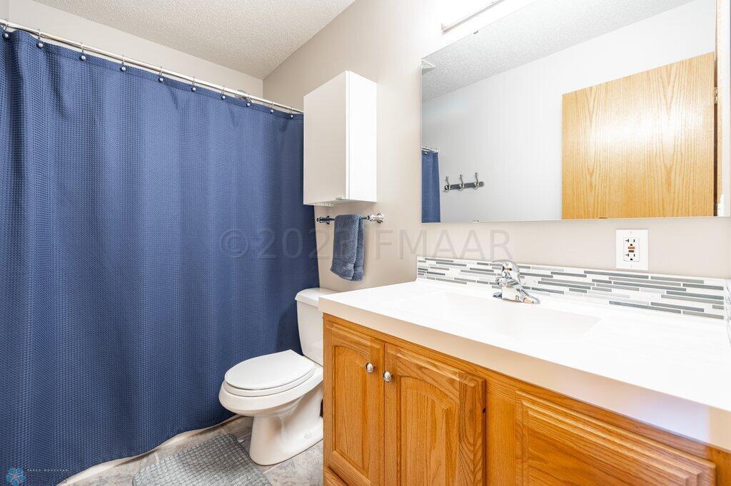 lower level full bath
