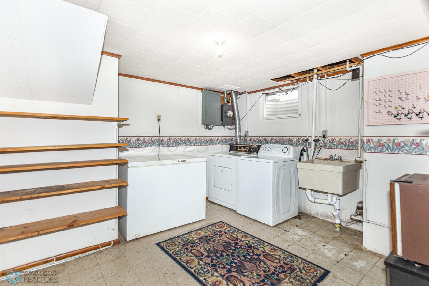 Spacious Laundry room