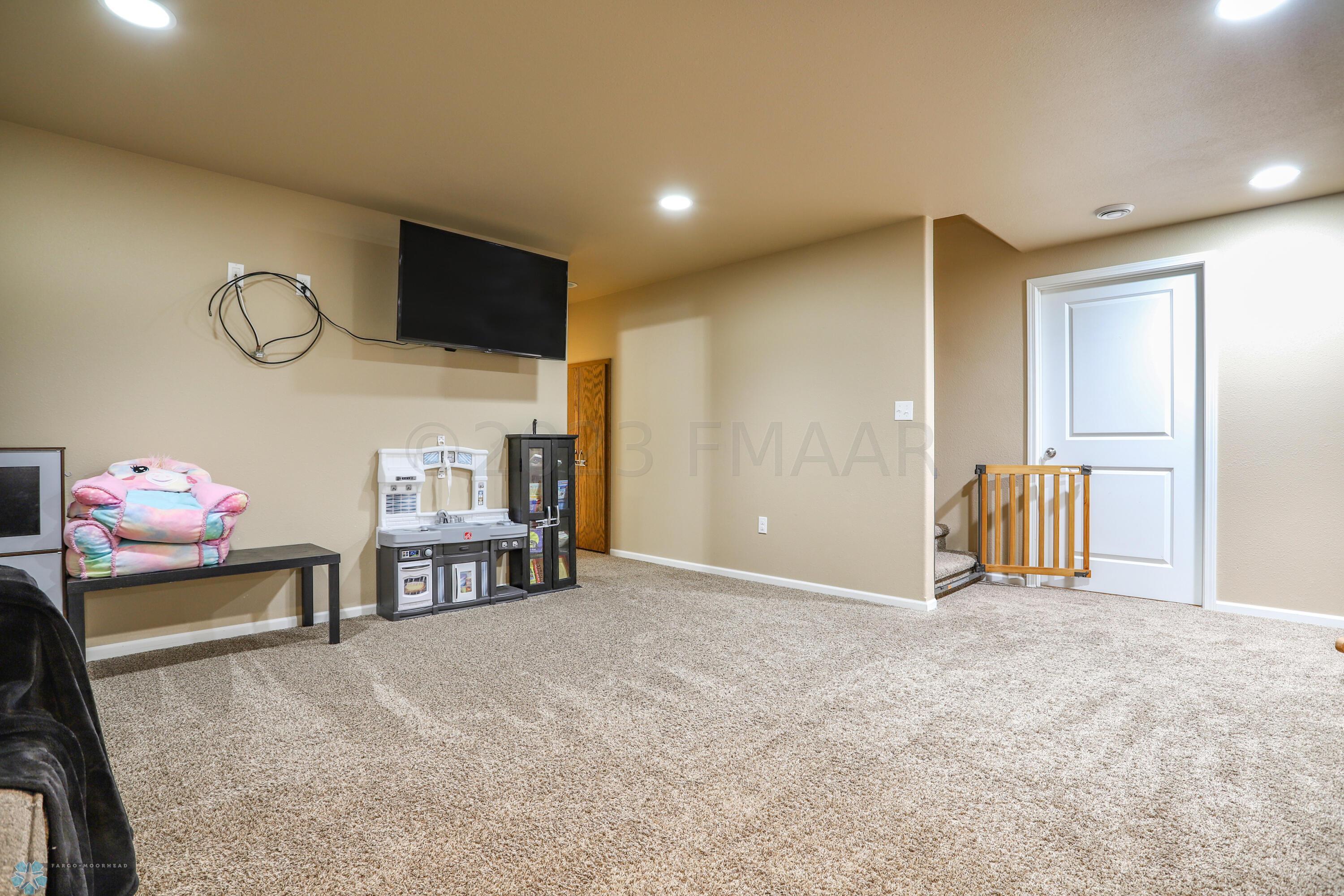 Family Room (View 2)