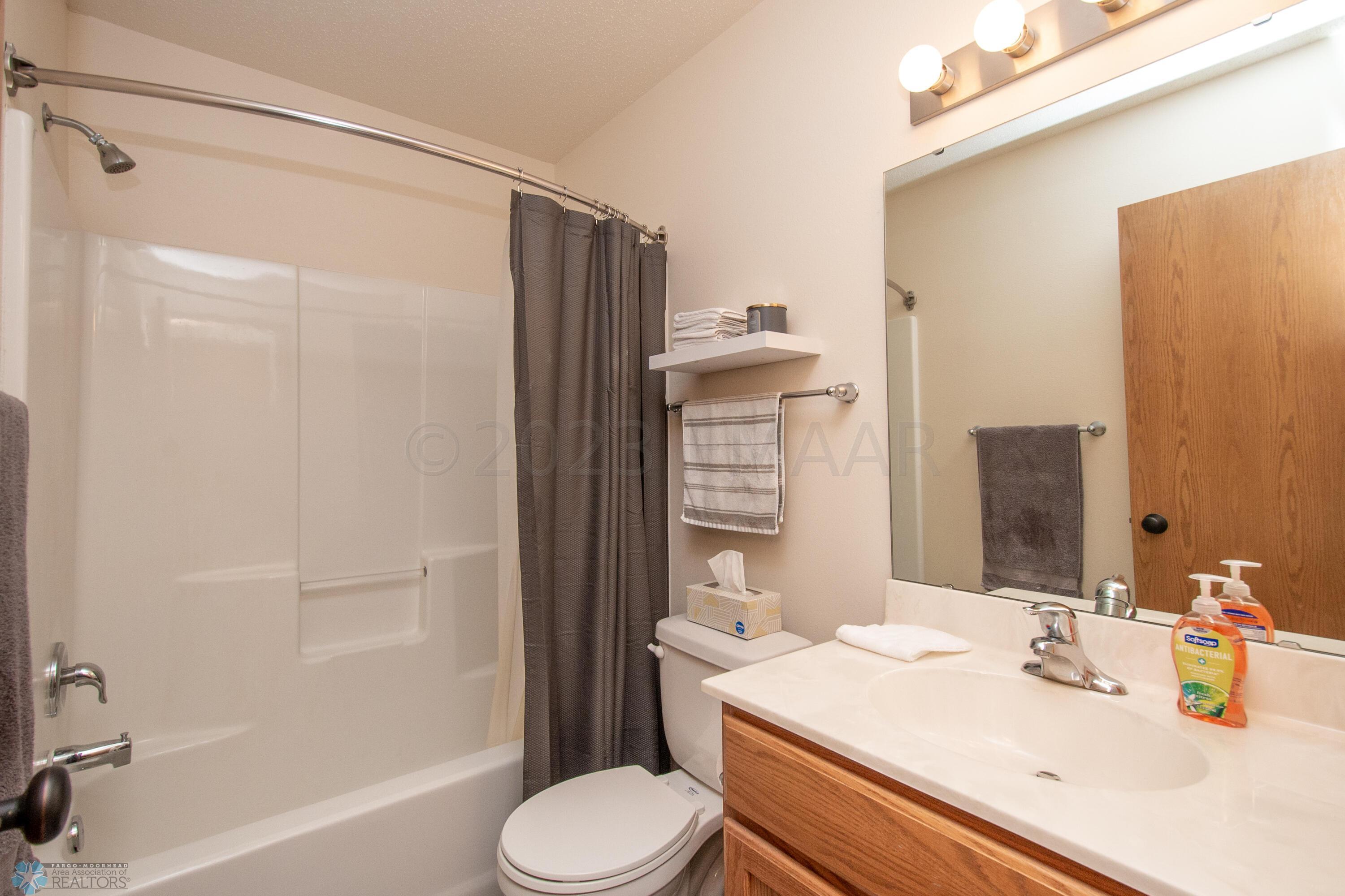2nd Bathroom