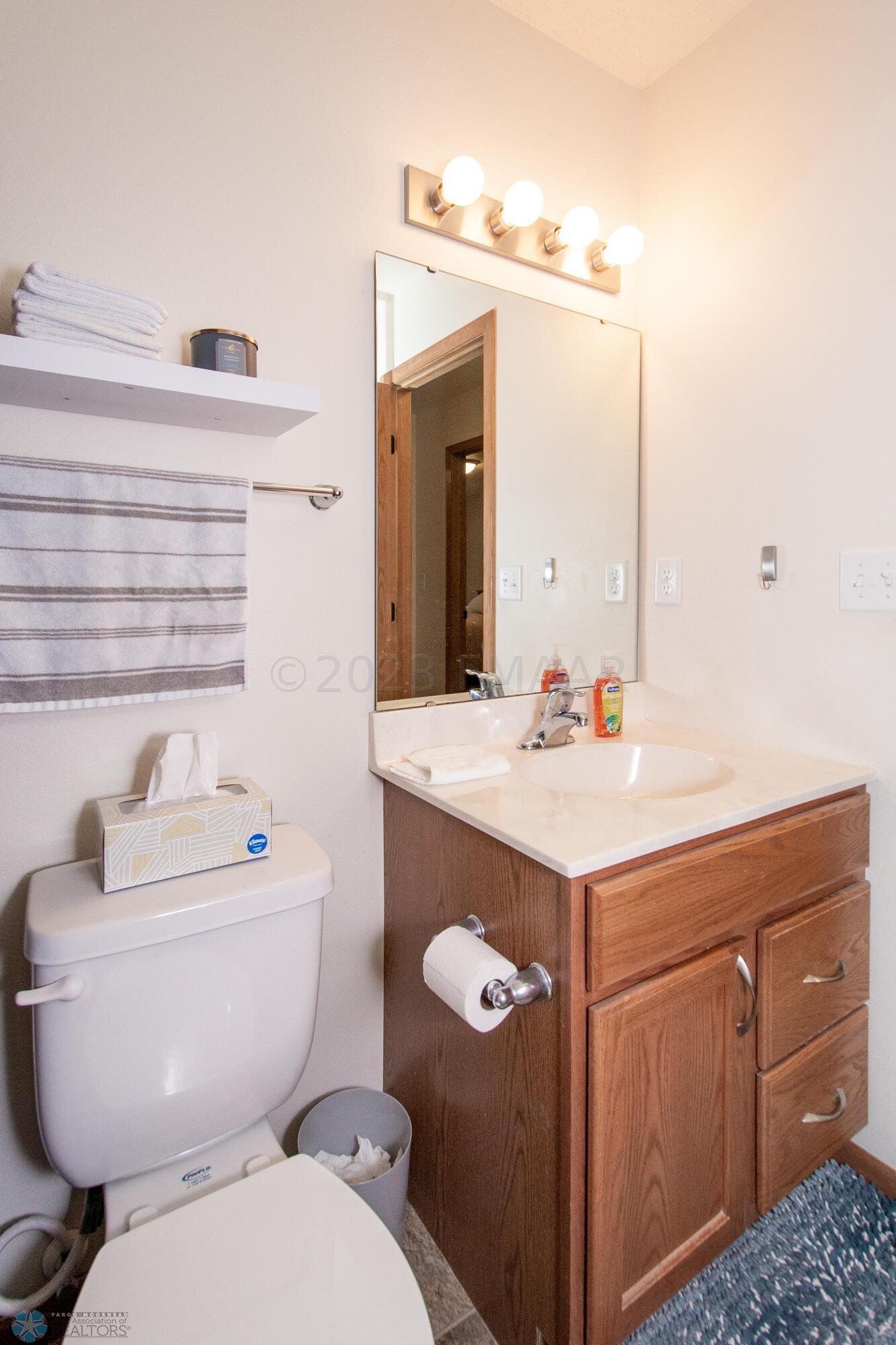 2nd Bathroom