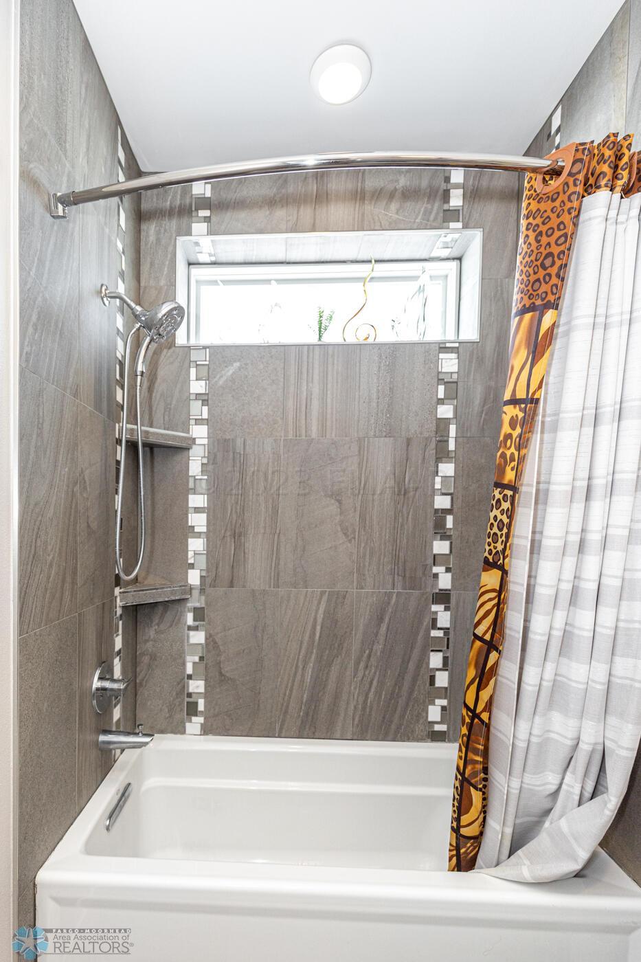 Tile Surround