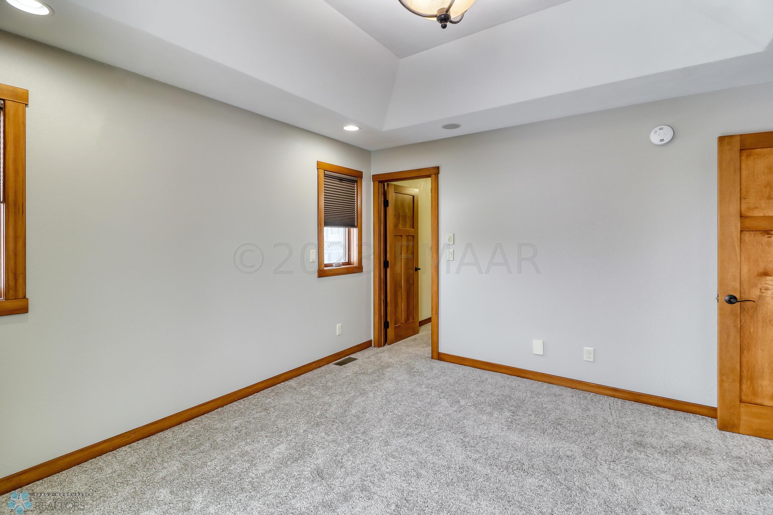 Master Bedroom1_3