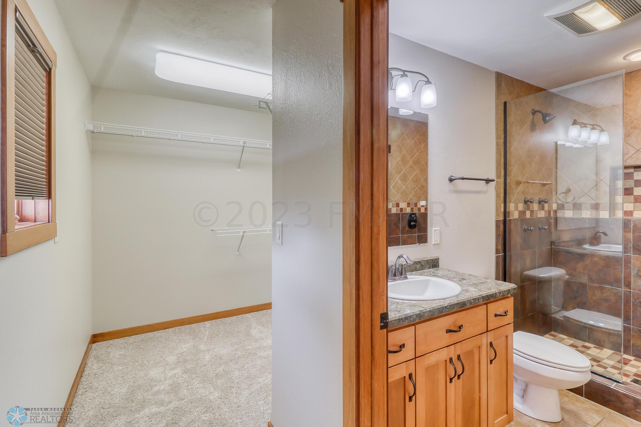 MasterBathroom_closet