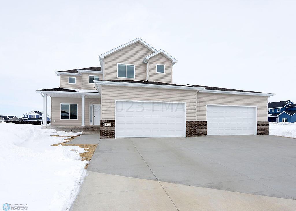 Wonderful Home With 4+ Stall Garage