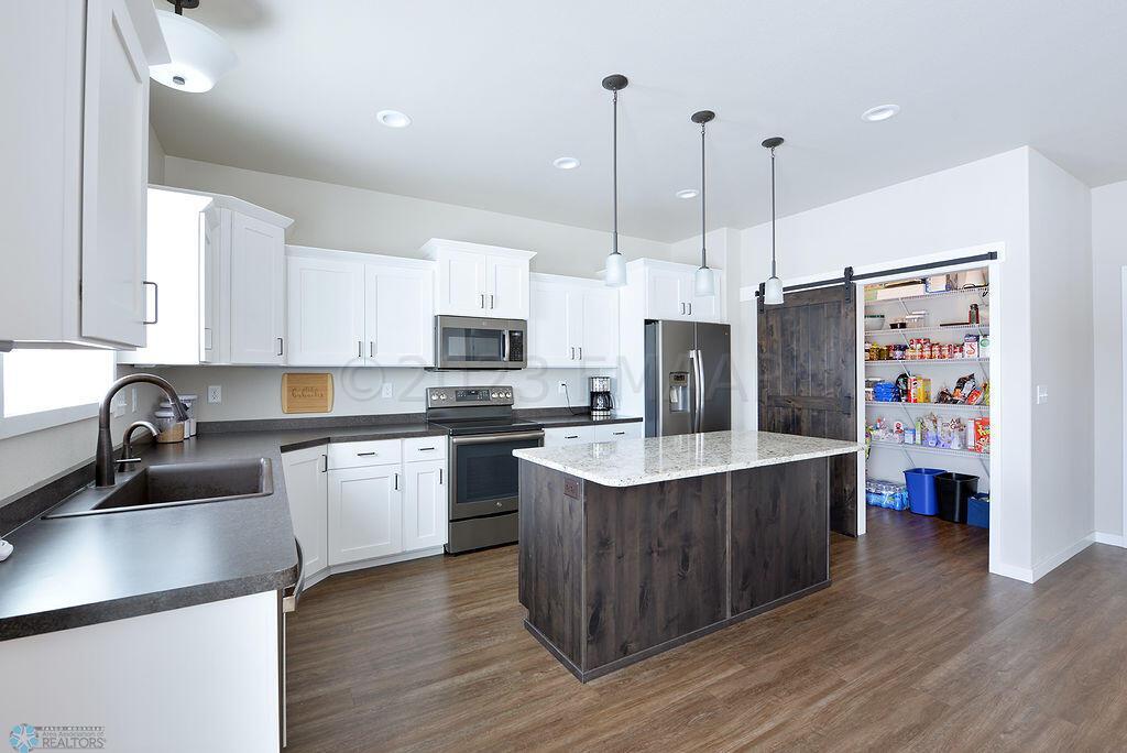 No Lack Of Kitchen Storage