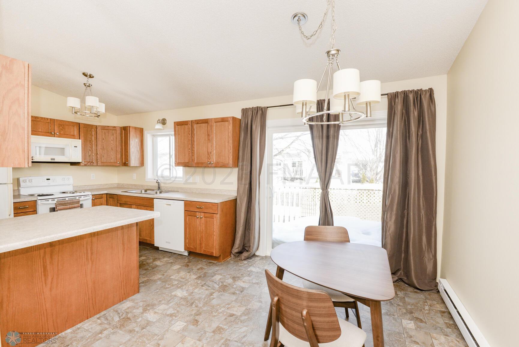 Kitchen/Dining