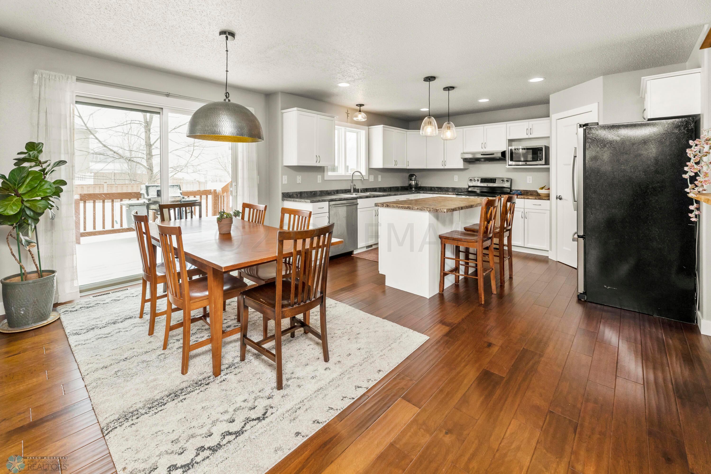 Kitchen/Dining