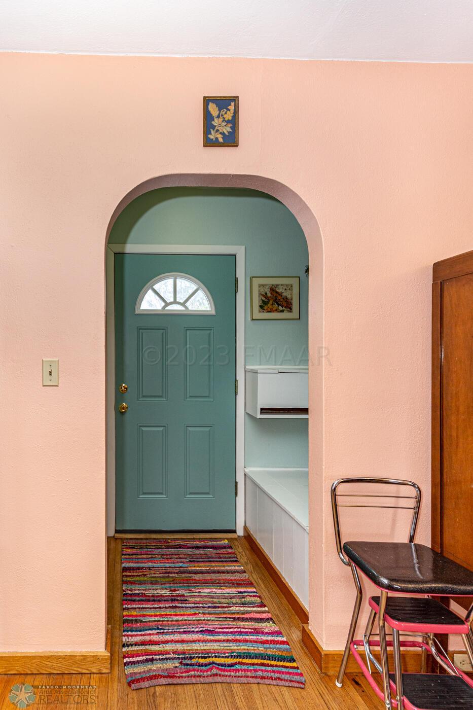 Home-4