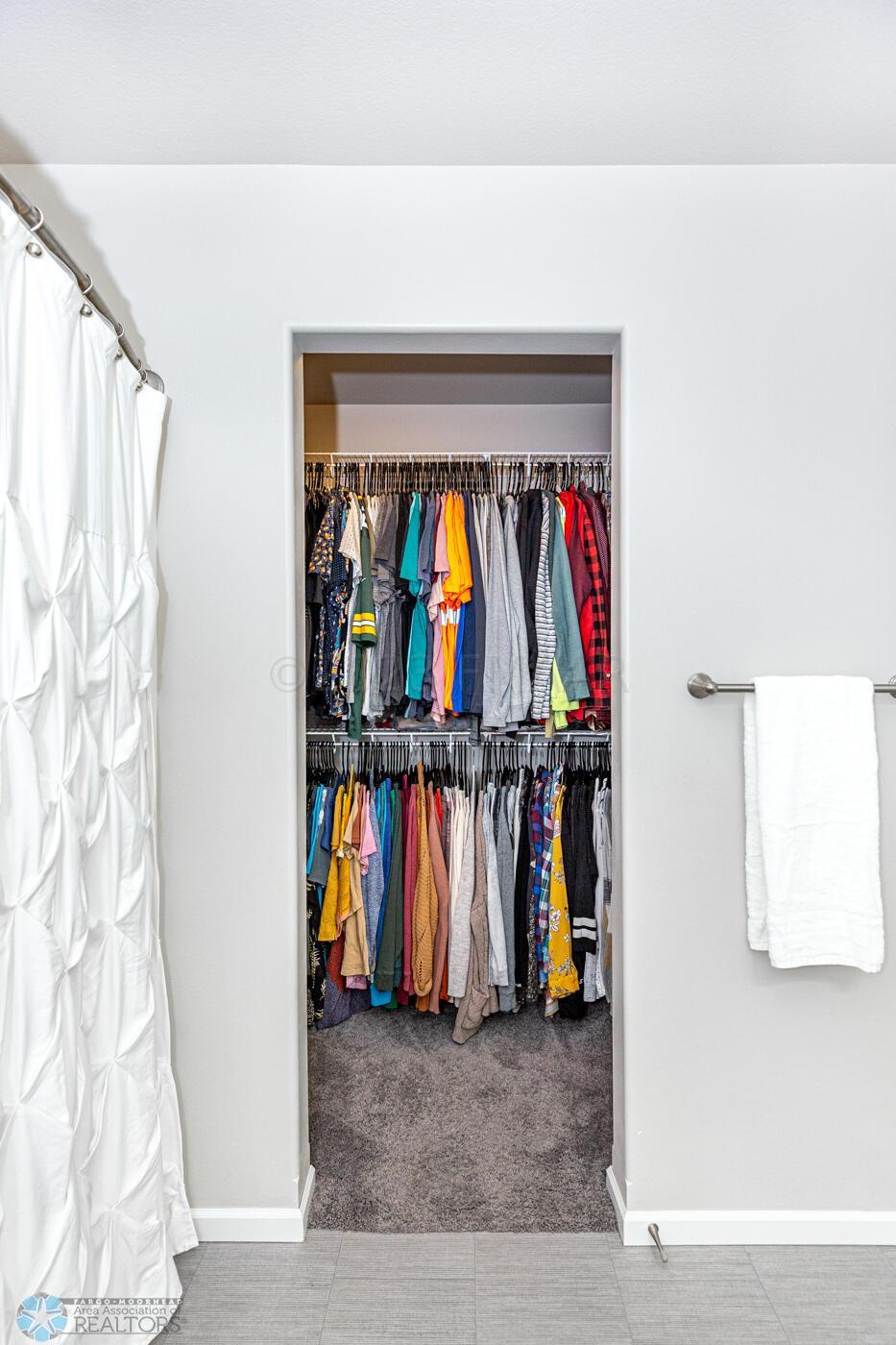 Walk-In-Closet