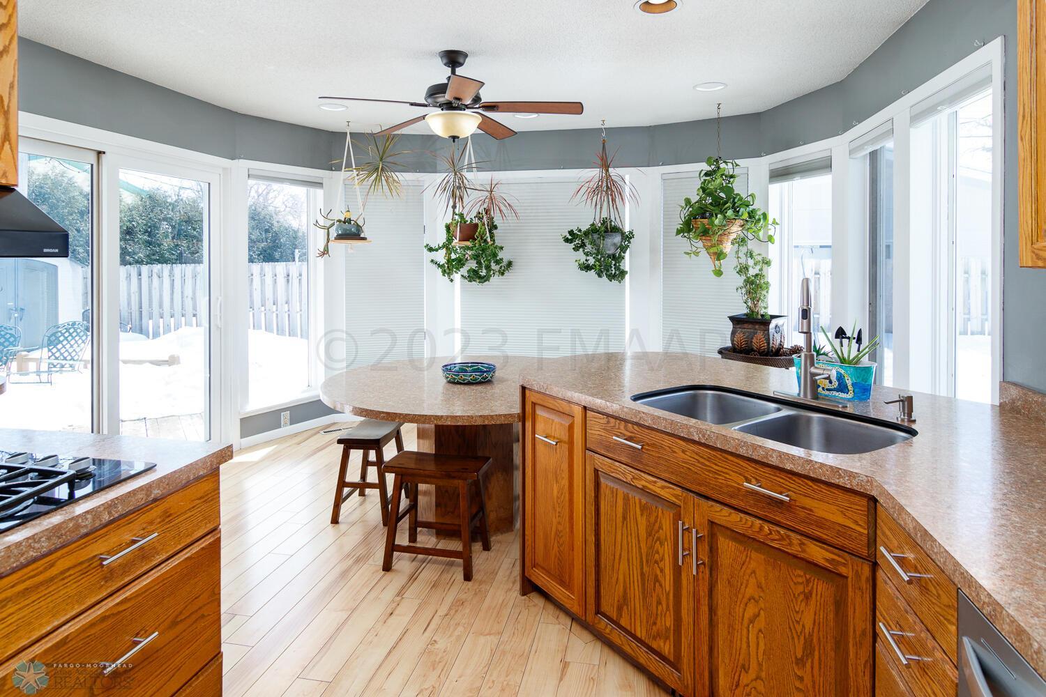 Kitchen Eating Area