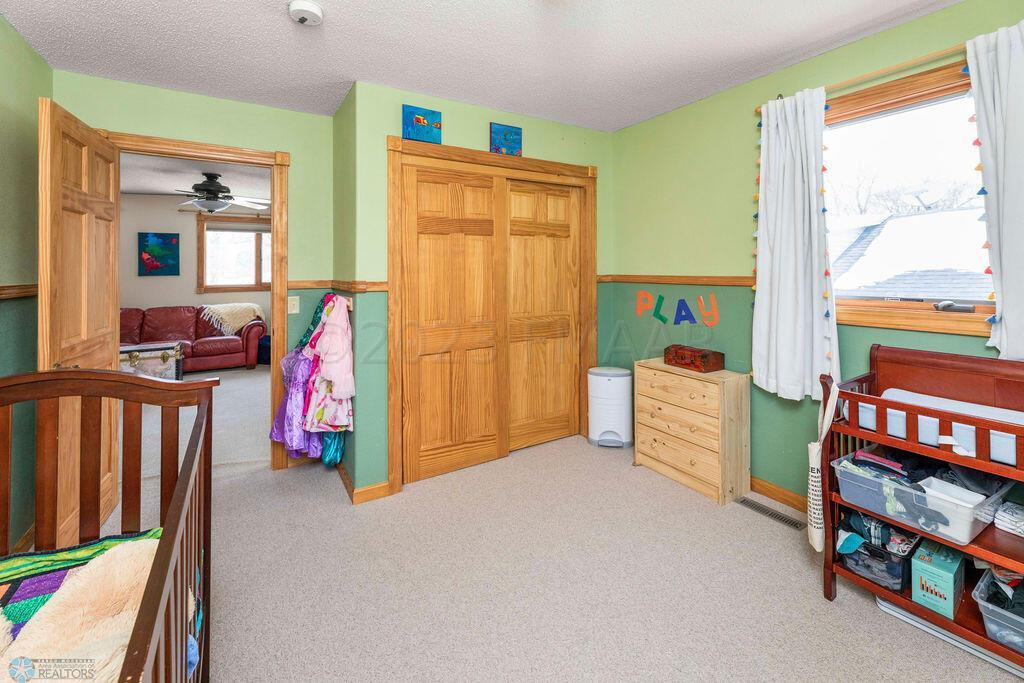 Bedroom 2, view 2