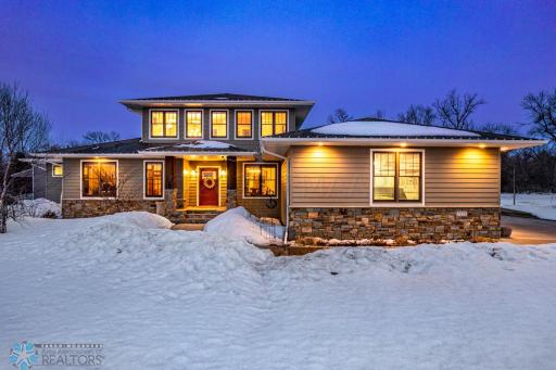 7122 61 Avenue S, Horace, ND 58047