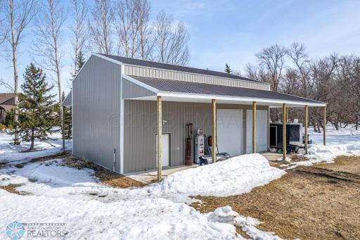 7122 61 Avenue S, Horace, ND 58047