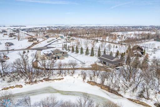 7122 61 Avenue S, Horace, ND 58047