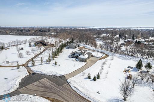 7122 61 Avenue S, Horace, ND 58047
