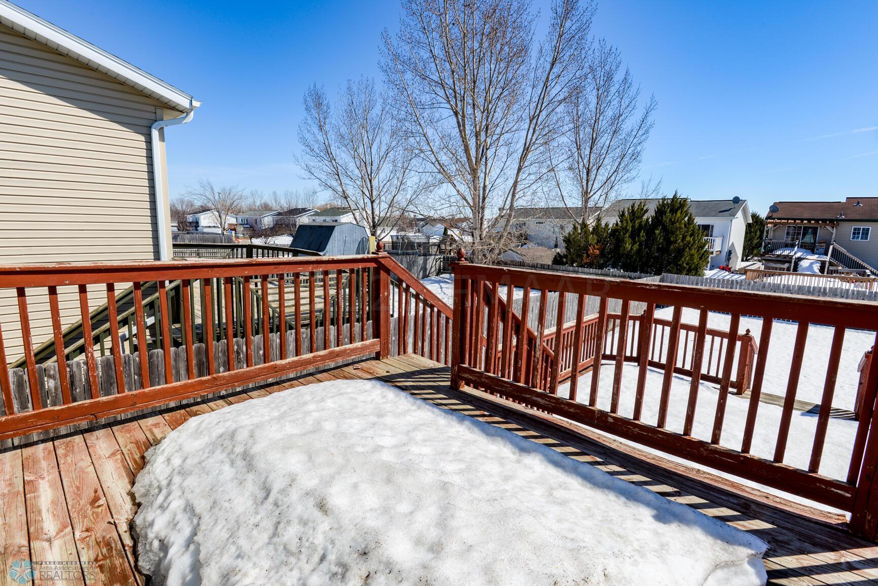 Upper Level Deck