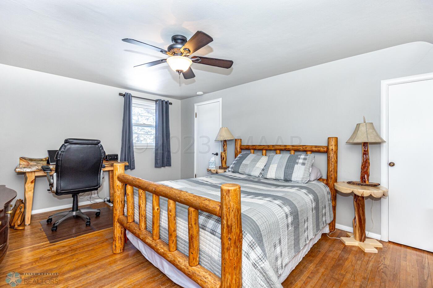 2nd bedroom