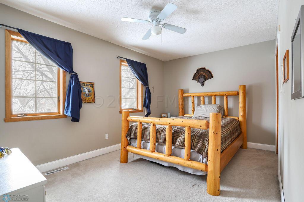 1507 39 1/2 Ave S, Fargo