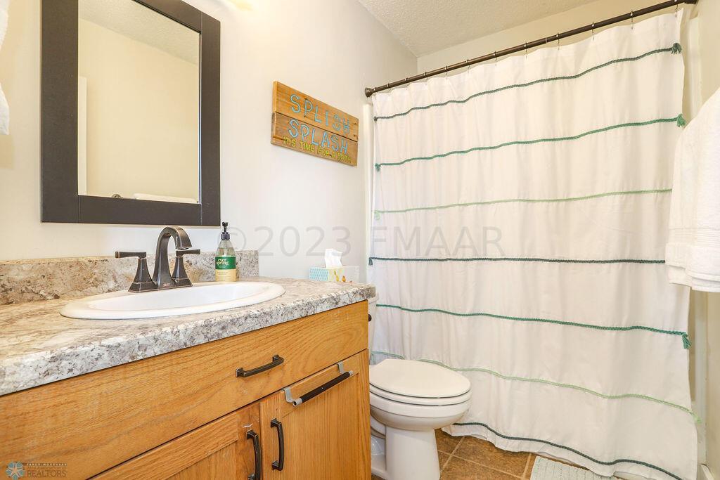 1507 39 1/2 Ave S, Fargo