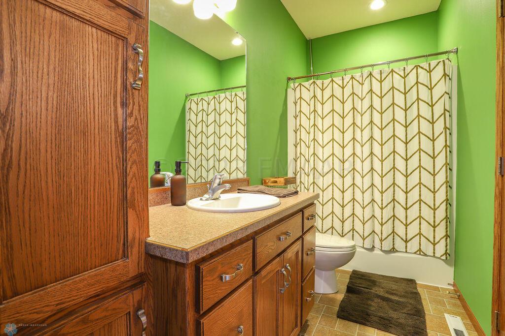 Hollywood Bath Upper level