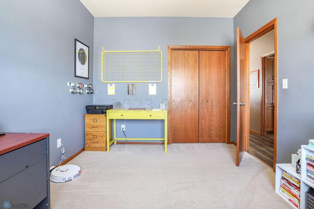 2nd bedroom / office