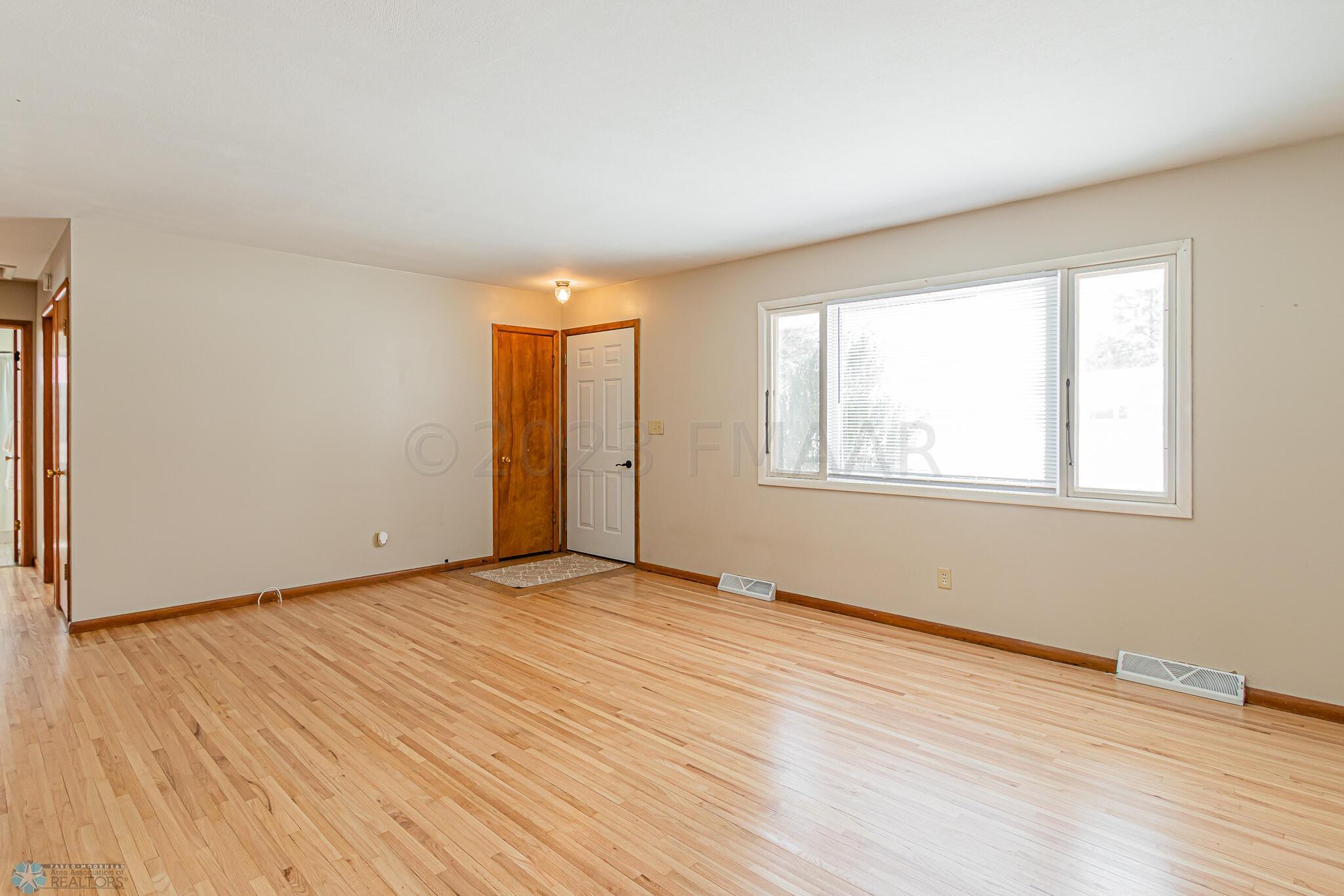 2109 9 1_2 St N, Fargo, N 58102-33