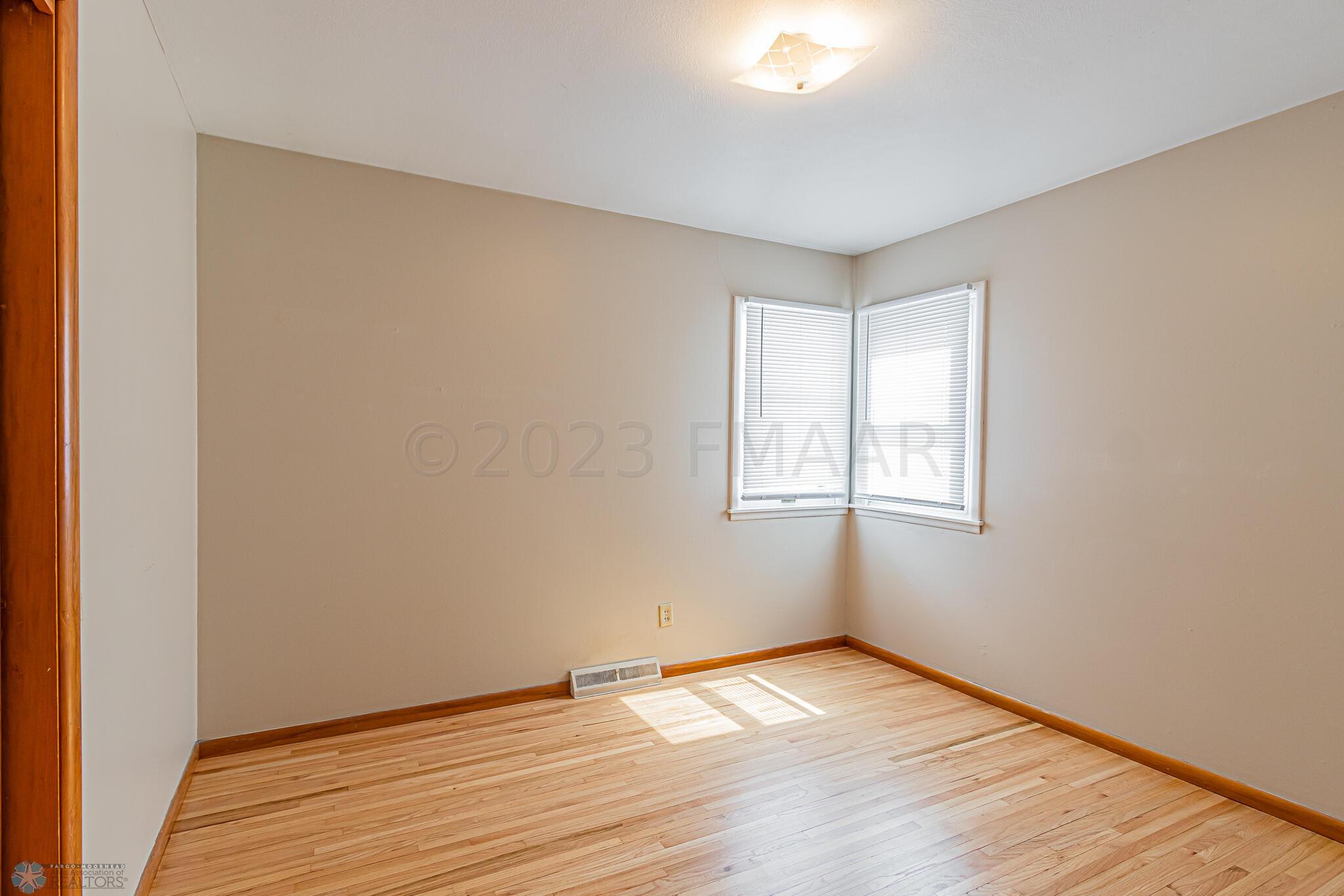 2109 9 1_2 St N, Fargo, N 58102-25