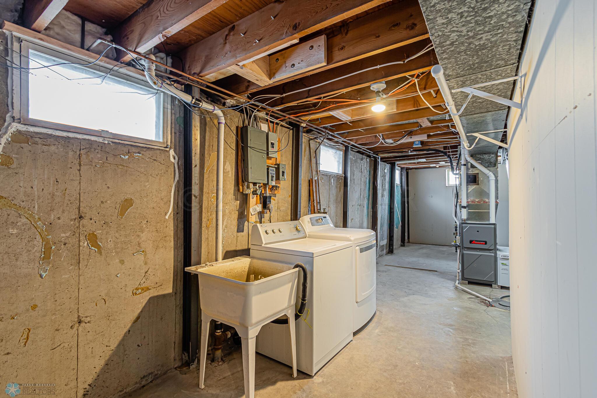 2109 9 1_2 St N, Fargo, N 58102-12
