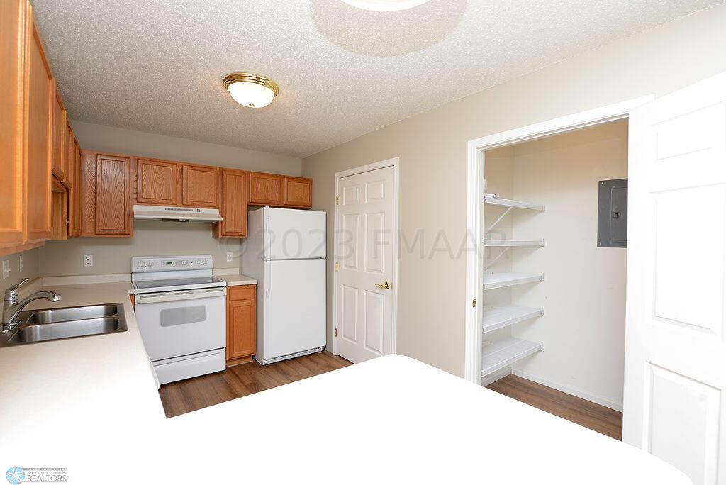 358 30th St N Moorhead