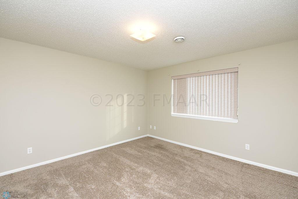 358 30th St N Moorhead