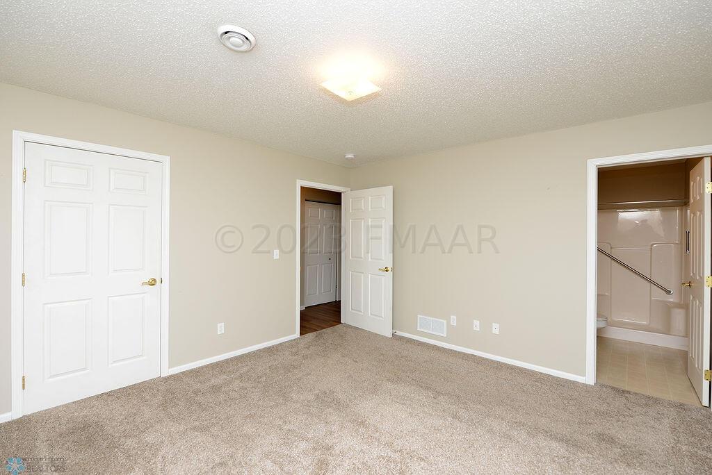 358 30th St N Moorhead