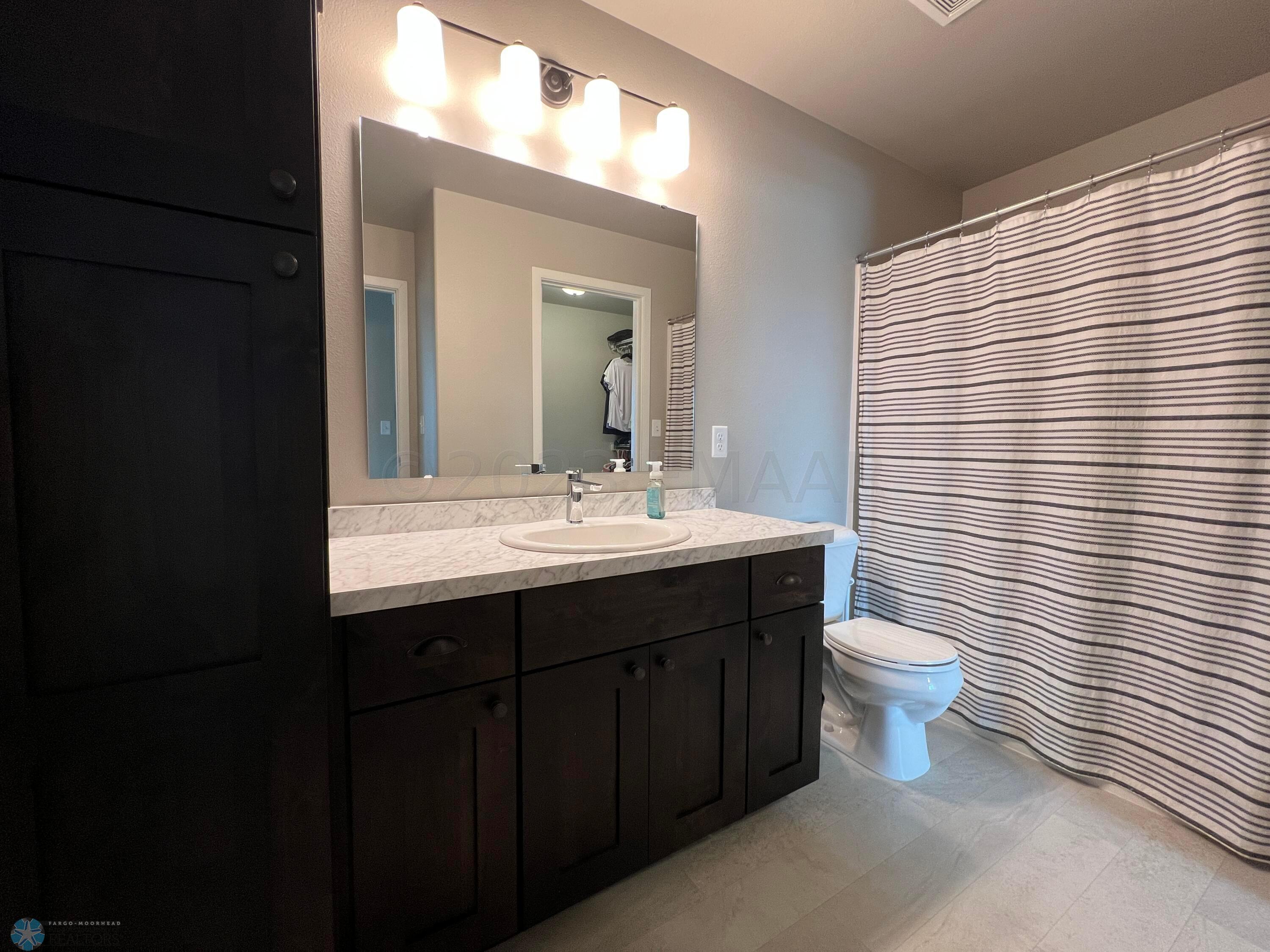 3/4 Main Bath