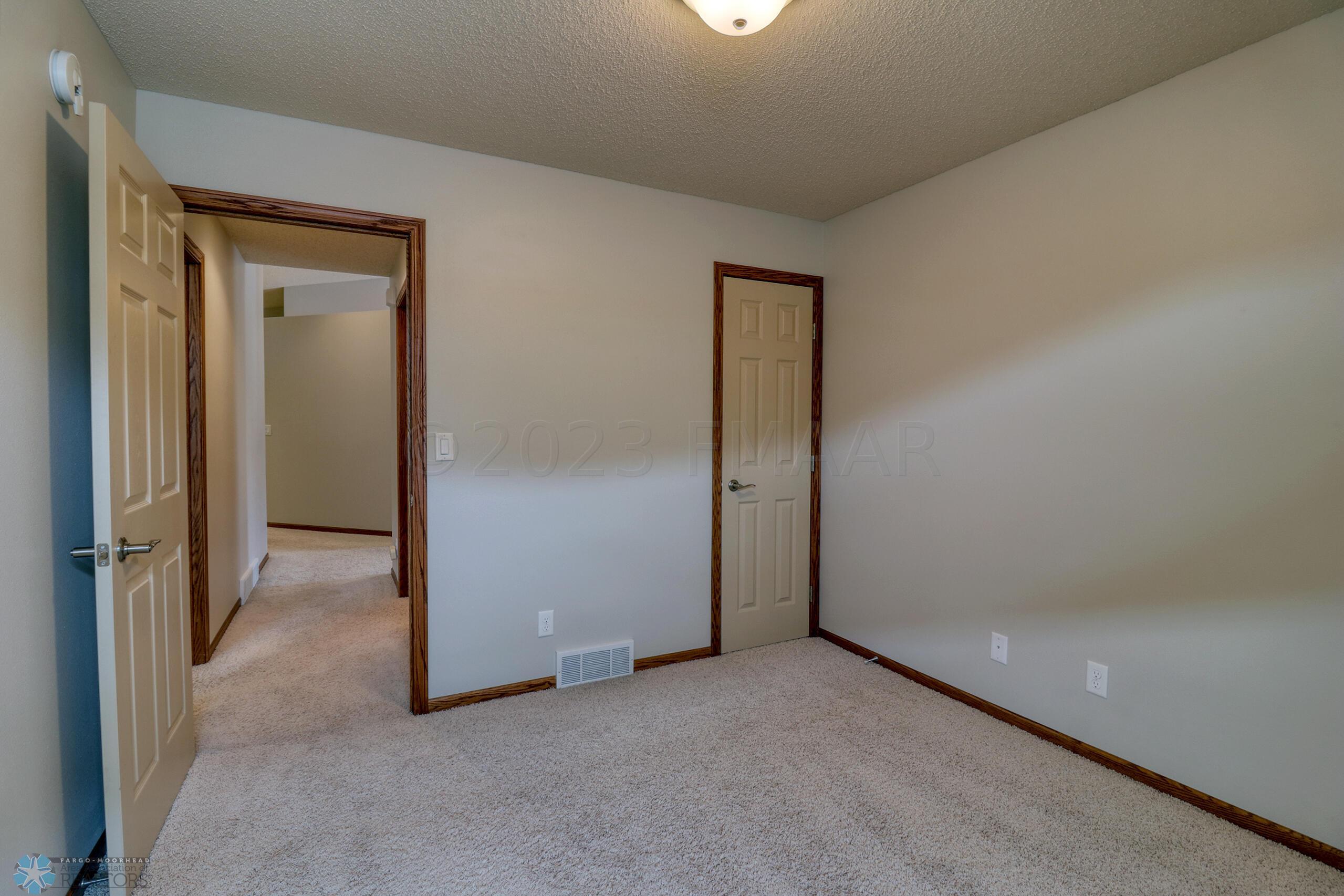 Bedroom1_2