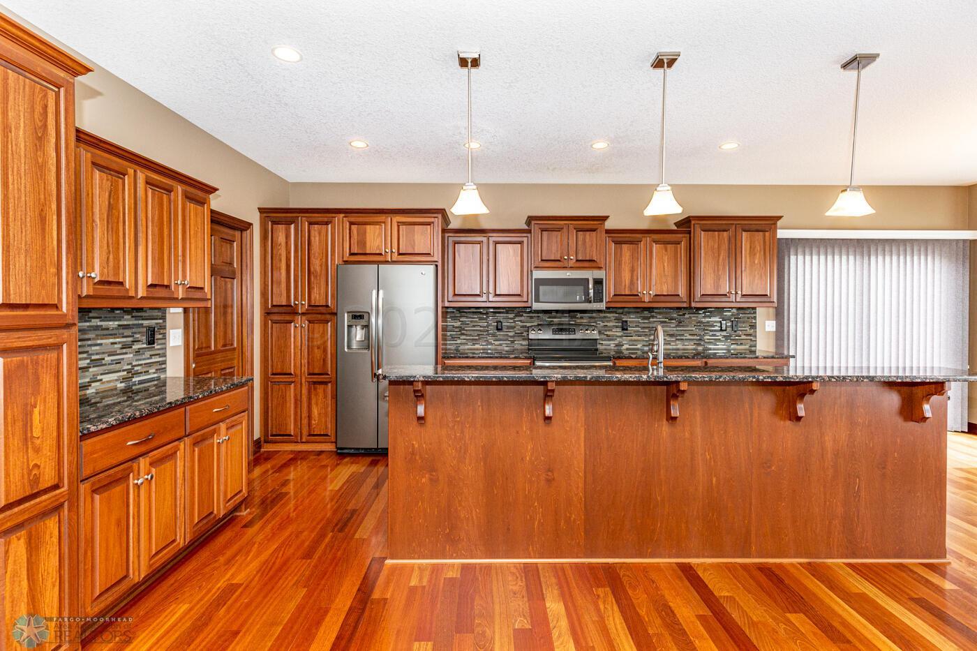 Tons of cabinets!