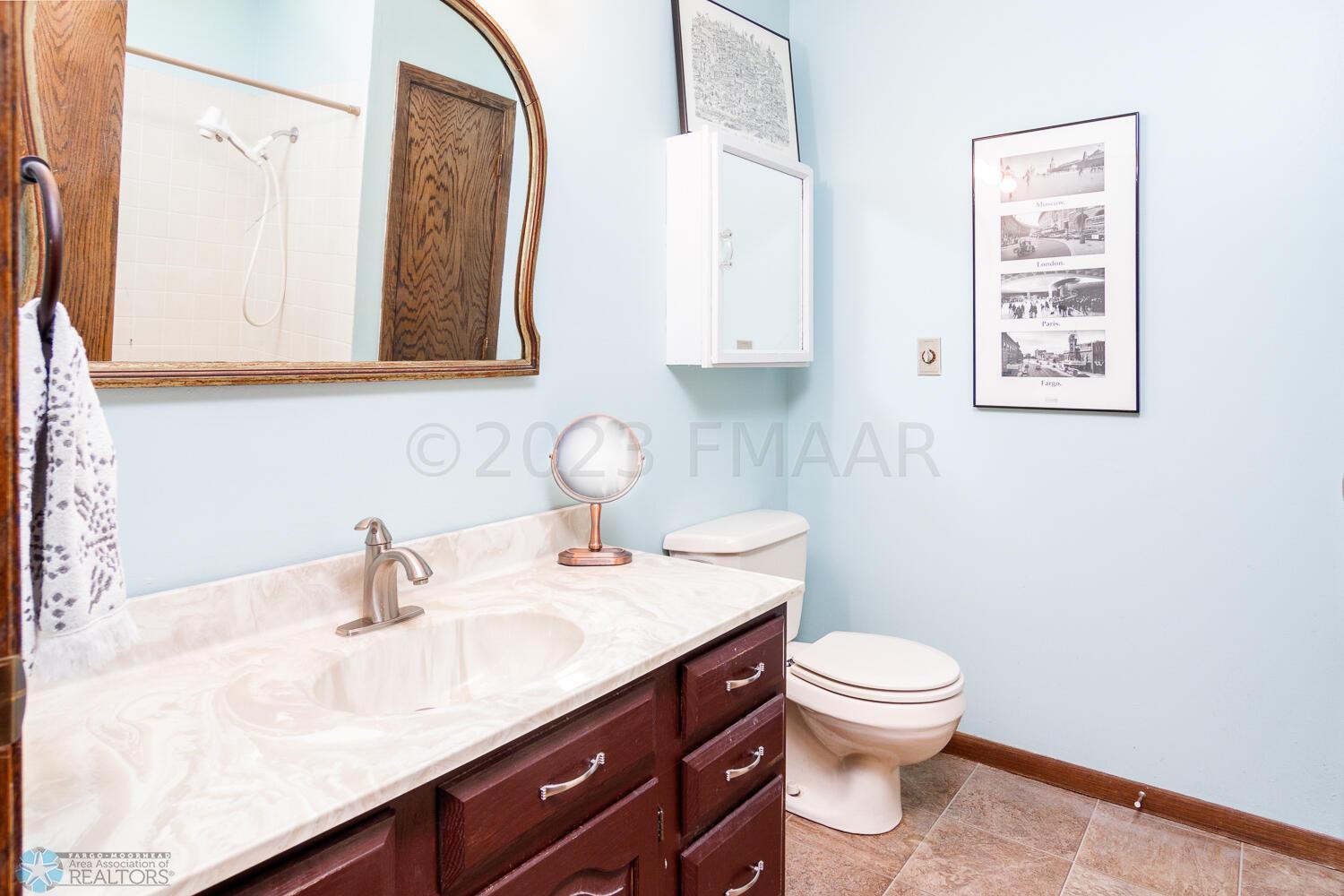 Upper level full bathroom