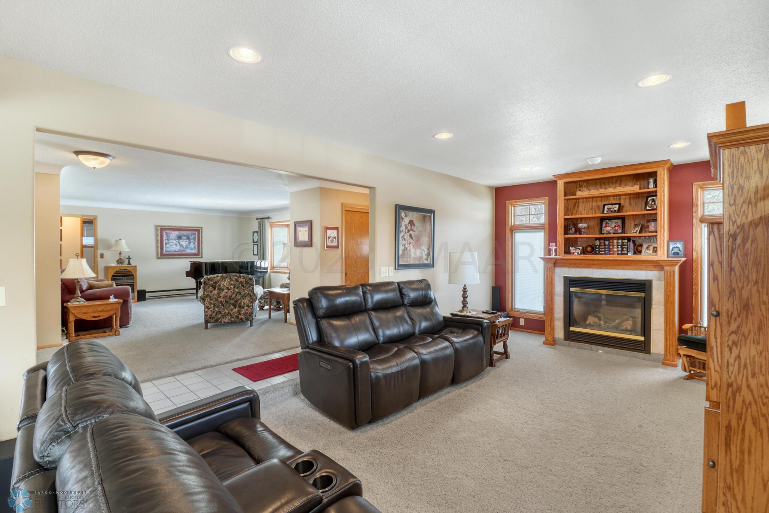 Familyroom1_0