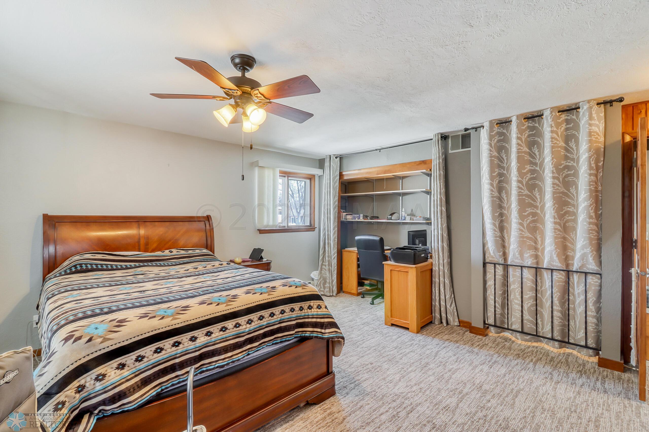 Master Bedroom1_2