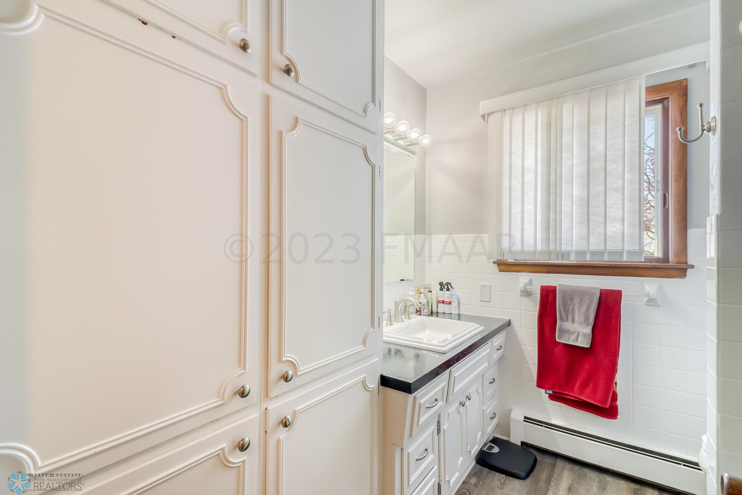 Master Bathroom1
