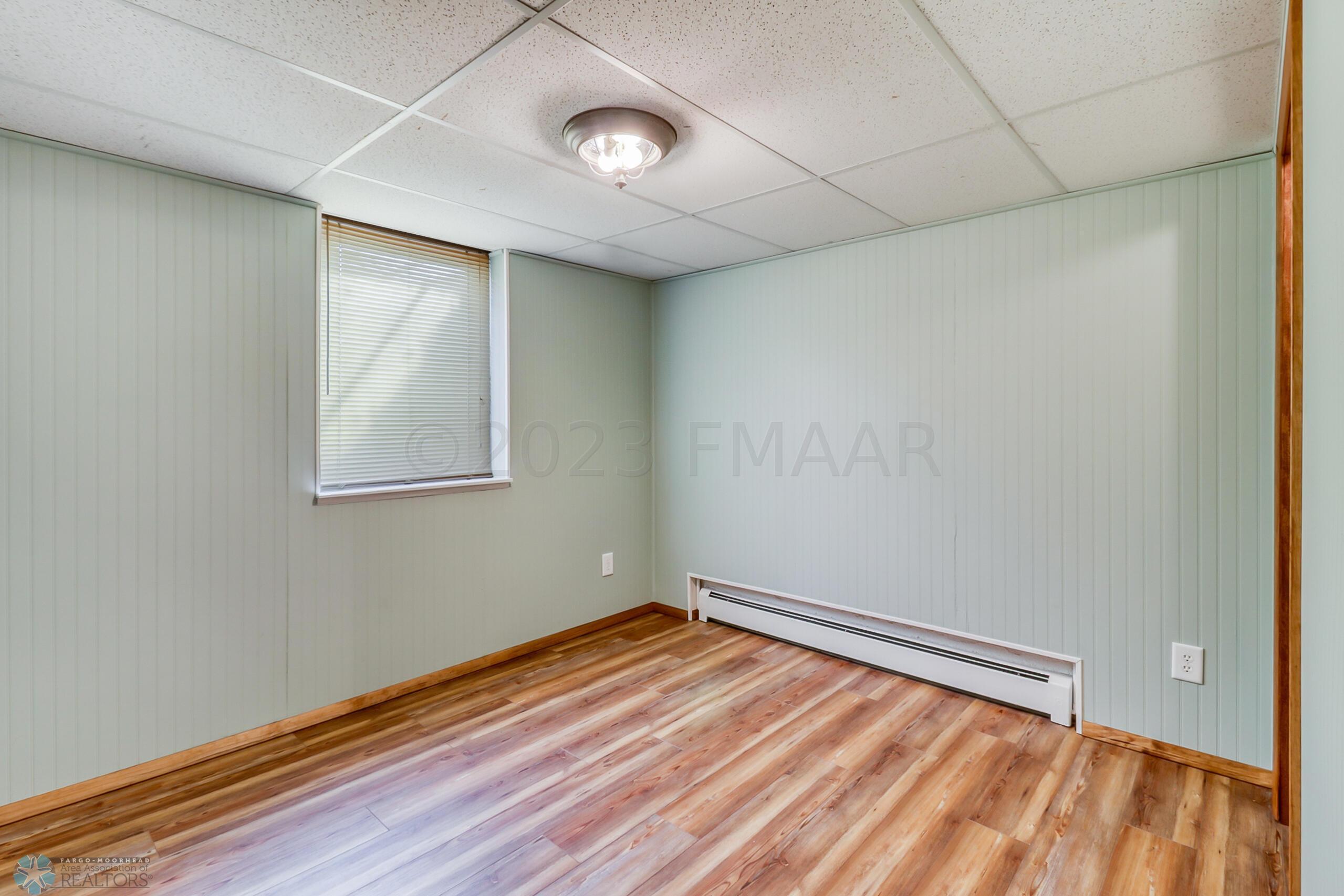 Lowest Level Bedroom1_1