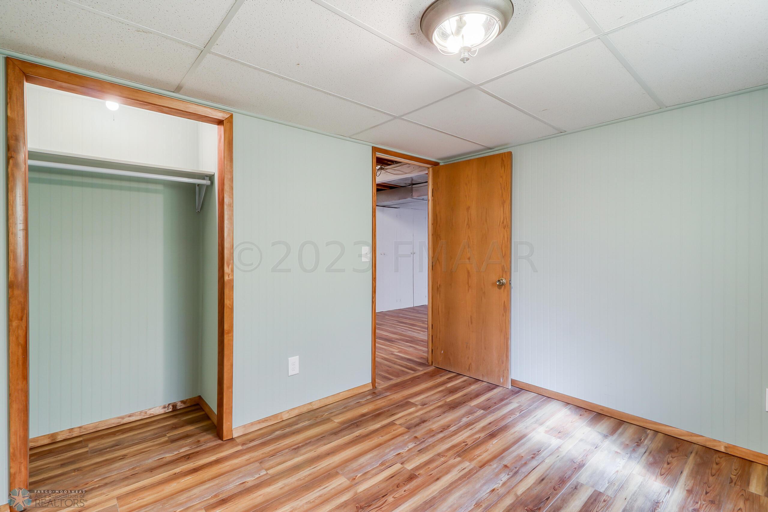 Lowest Level Bedroom1_2